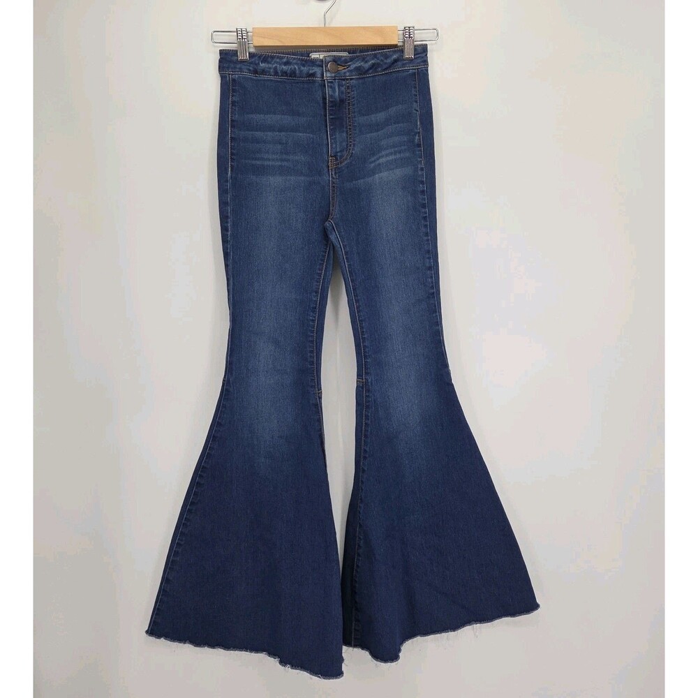Free People We The Free Just Float On Flare Jeans Dark Wash Size 24x31 BOHO - Picture 2 of 5